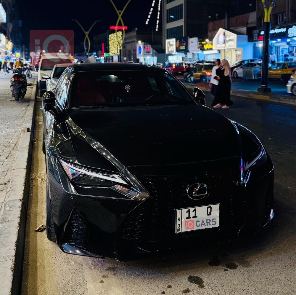 Lexus IS